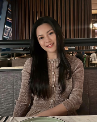 Dr. Nadzirah